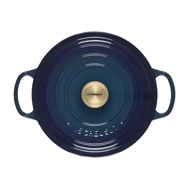 Signature Round Dutch Oven